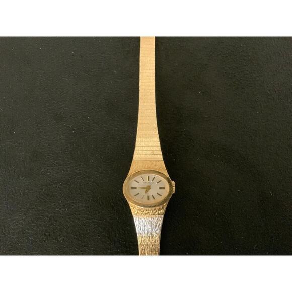 Waltham Ladies Gold Watch - Picture 7 of 7